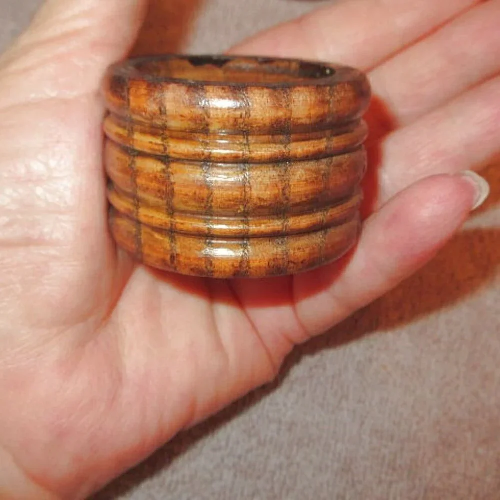 Vtg Carved Wood Napkin Rings 8 Piece Grooved Ribbed Fancy Holders Boho 70s MCM
